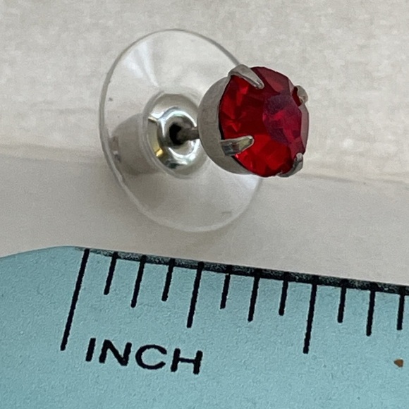 2 Pair Earrings Cat Head & Ruby Gem Unbranded Stud - Picture 4 of 6